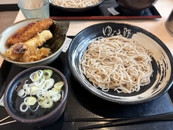 ランチに行って...