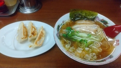 入って直ぐの所...