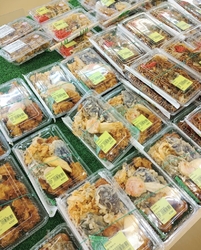 直売所に野菜を...