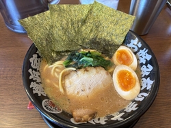 久しぶりに家系...