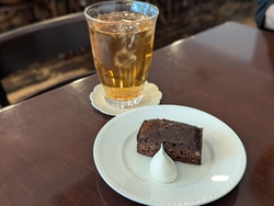 静かな雰囲気の...