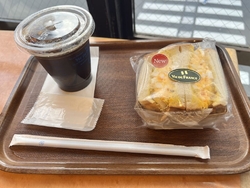 おやつに卵サン...