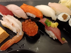 ランチですしざ...