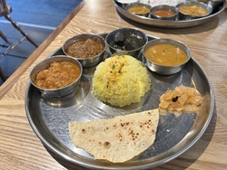 本格的なスパイ...