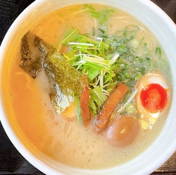 塩ラーメンをい...