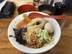 お昼に村岡屋本...