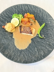 東口から西口に...