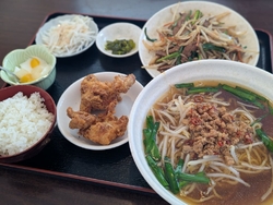 ランチを食べに...