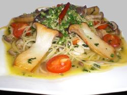エリンギ入りキノコのパスタ