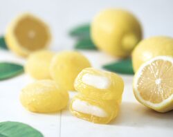 ぷるぷる食感と爽やかなレモンの香り、新感覚和菓子「生きぶなレモン」