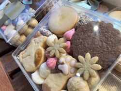 ギフト用お菓子も各種取り揃え