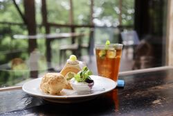 ケーキ＆スコーンセット始まりました。