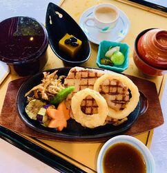 ●週替り御膳【鶏鉄板焼御膳】税込1500円●