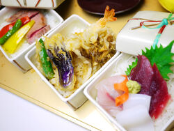 三味丼御膳 ステーキ丼・天丼・海鮮丼