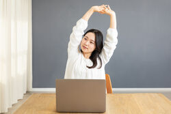 【体が硬いと寿命が縮む？今日から始める簡単ストレッチで元気な毎日を！】