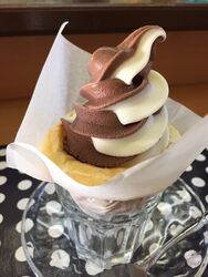 夏はひんやりワッフルソフト♪