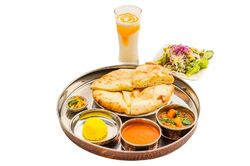 【店舗限定】チーズナン付き♪選べるカレー