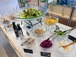 新鮮野菜たっぷり!ヘルシーサラダバー