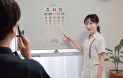 眼の低周波で視力改善・眼精疲労緩和
