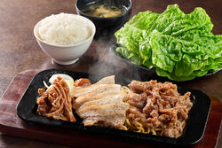 アツアツの鉄板定食もございます!