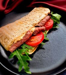 平田ロッソ牛ローストビーフパニーニ