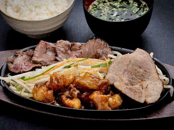 鉄板食堂 肉やまだ