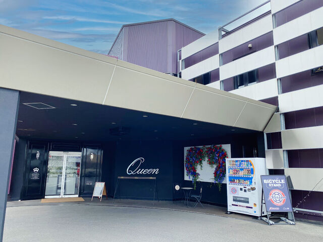 クィーン洋菓子店 本店