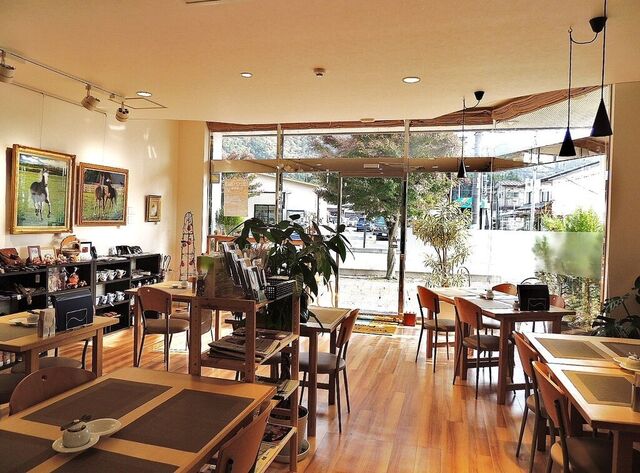 ギャラリーカフェ　パントエ