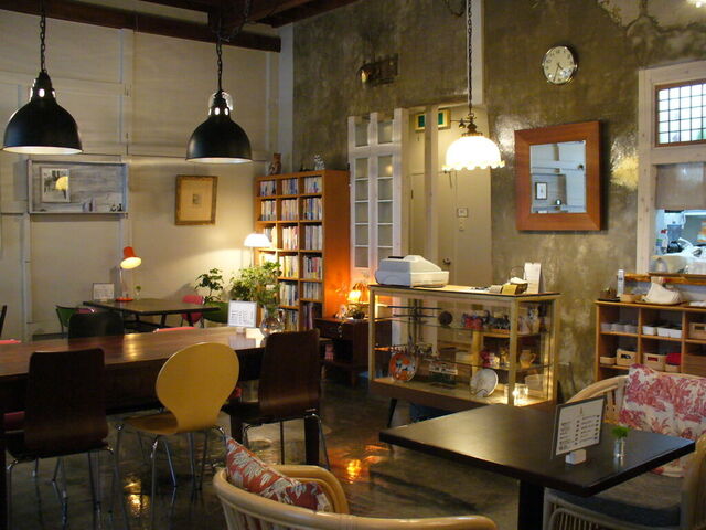 BOOK&カフェ なずな