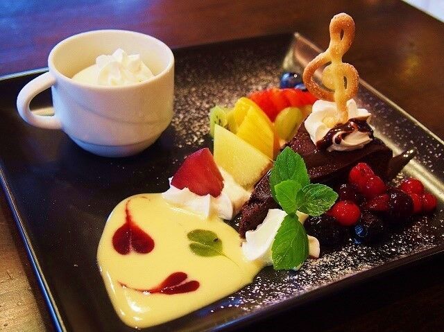 CAFE & KITCHEN K.