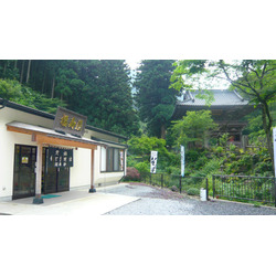 出流山満願寺仁王門前 元祖手打ちそば  福寿屋