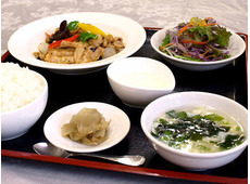 上海キッチン なごむ