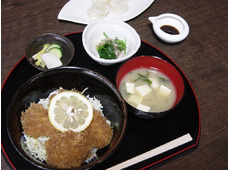 我家の台所 勉強亭本店