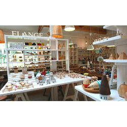 雑貨店 Flange