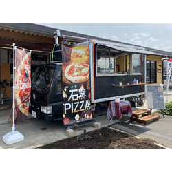 キッチンカー 石窯PIZZAレガーレ