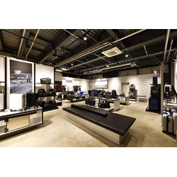 ZERO HALLIBURTON 佐野プレミアム・アウト...