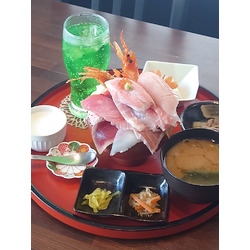 幸来食堂 金龍閣