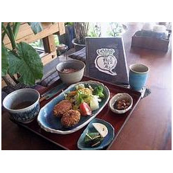 碧い器と田舎料理の店 陶知庵
